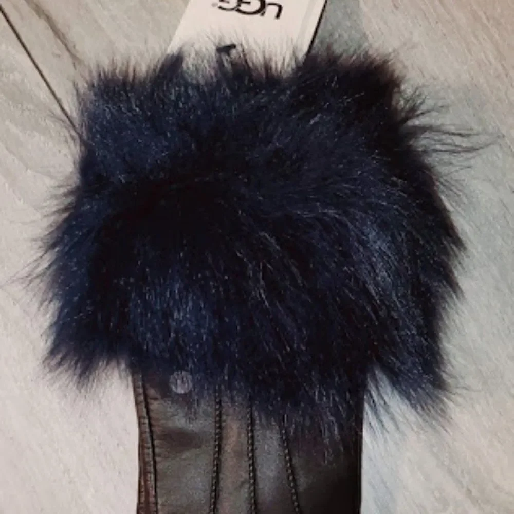 UGG Black LEATHER GLOVES  REAL FUR Blue W/ Shearling cuffs size medium